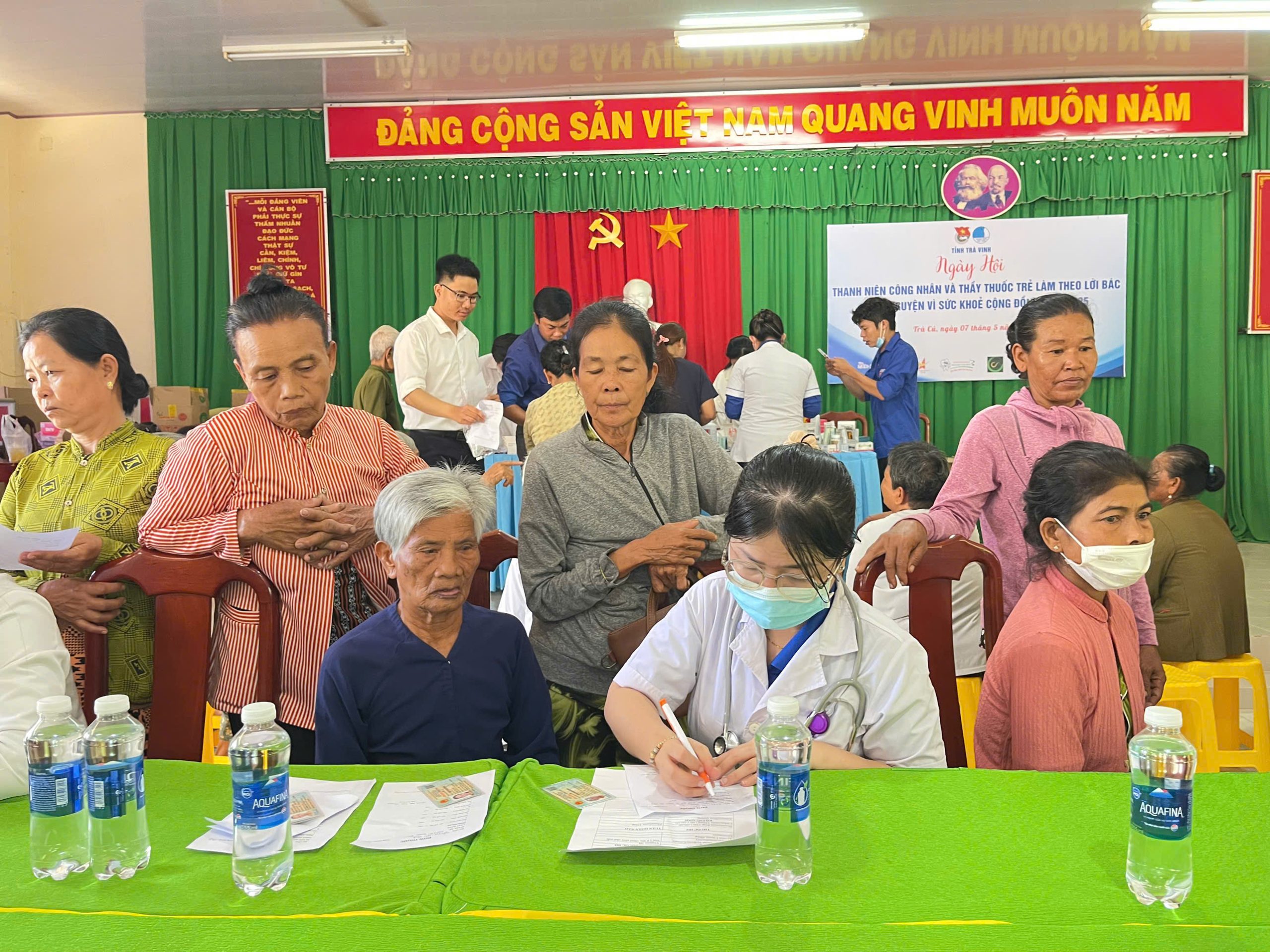 TRÀ CÚ: NGÀY HỘI THANH NIÊN CÔNG NHÂN VÀ NGÀY HỘI THẦY THUỐC TRẺ LÀM THEO LỜI BÁC – TÌNH NGUYỆN VÌ SỨC KHỎE CỘNG ĐỒNG NĂM 2025