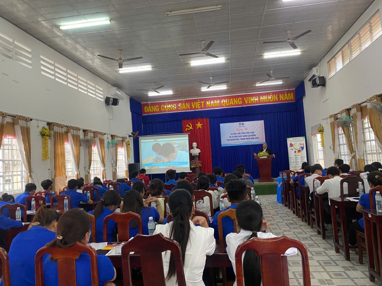 TRÀ CÚ: TỔ CHỨC NGÀY HỘI TƯ VẤN GIỚI THIỆU VIỆC LÀM VÀ TƯ VẤN XUẤT KHẨU LAO ĐỘNG NĂM 2025